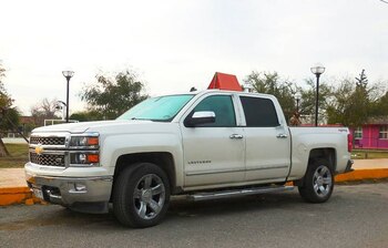La camioneta de la alcaldesa apareció abandonada. (Foto: Fiscalía de Coahuila)