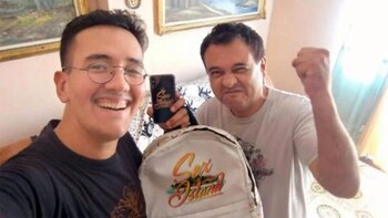 Su padre apoyó el viaje