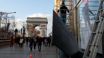 Unos 8.000 efectivos y 14