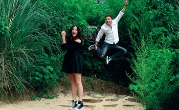 Mientras posan en el Beach