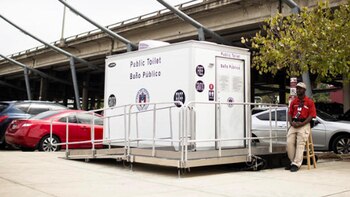 Baño público en Austin, Texas