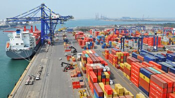 Un grupo armado irrumpió en