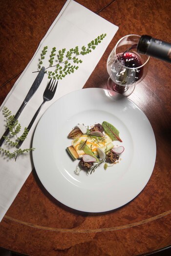 Para presentar el plato cortar