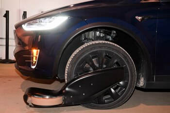 (Robyn Beck/Pool Photo via AP)