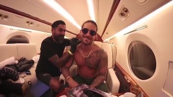 El cantante mostró cómo se