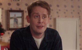 Culkin le pregunta al asistente: