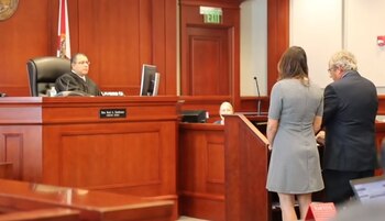 Stephanie Peterson frente al juez