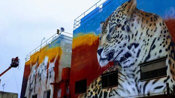 El imponente mural en Arenera