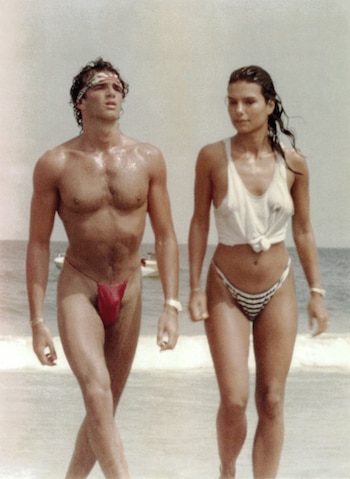 Desde muy joven cuidó y dedicó horas de entrenamiento a lucir un físico entrenado y en forma. A los 19 años, Alan Faena pasó sus días viviendo en Ibiza, donde vendía ropa diseñada por él para su marca Via Vai. Los vendía y modelaba en las exclusivas playas españolas. Junto a su padre recorrían las ciudades de Londres, Milán y París buscando tendencias para su firma de moda