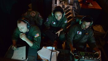 La tripulación de un avión