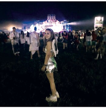 La joven frecuentaba fiestas y