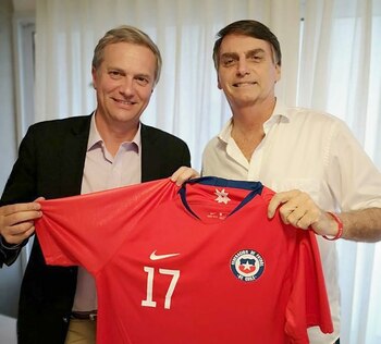 Jose Antonio Kast junto a