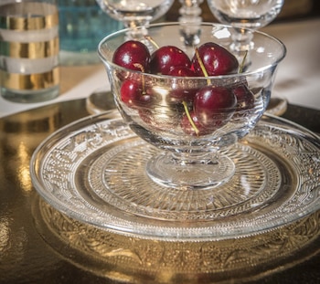 Cerezas en copa de helado