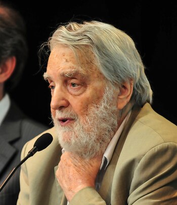 El escritor falleció este lunes