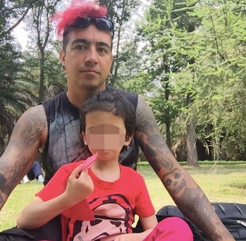 El ex de Sabrina Sabrok dice que ella no cumple con la manutención (Instagram erickfarjeatx)