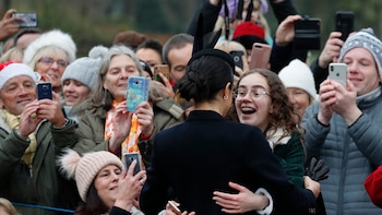 Meghan Markle con su joven