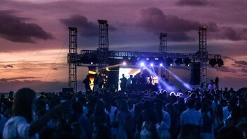 La fiesta cuenta con tres