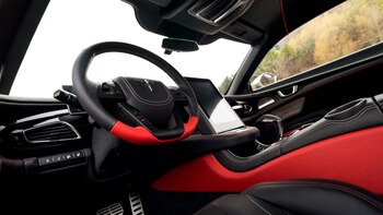 Interior deportivo con una gran