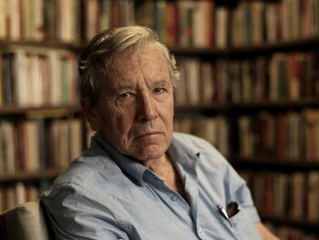 Amos Oz
