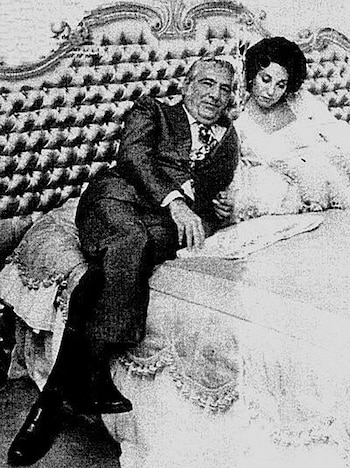 Raúl Lastiri y su mujer,