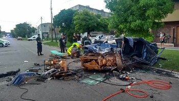 Personal de Bomberos rescató a las personas atrapadas (foto @Turcolibia)