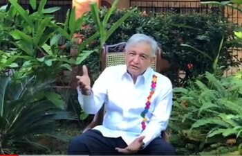 López Obrador también habló de los proyectos que tiene el gobierno federal para el crecimiento económico del país (Foto: Especial)