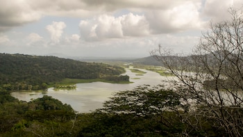 La represa Gatún fue construida