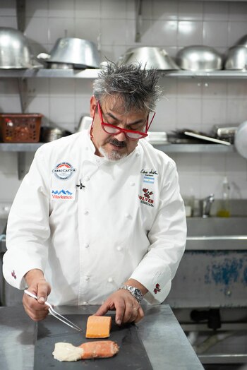 Lino Adillon, Chef Restaurant Volver