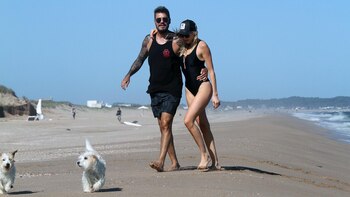 Guillermina Valdés con su traje