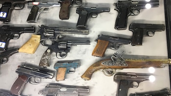 El arsenal de armas confiscadas