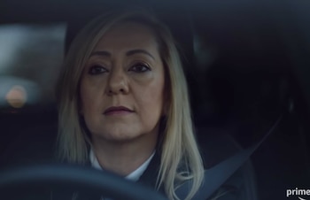 Lorena ayuda a sobrevivientes de