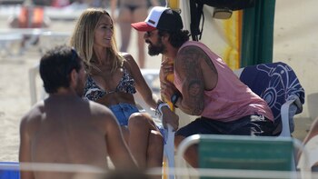 Sabrina Rojas y Luciano Castro,