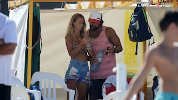 Sabrina Rojas y Luciano Castro,