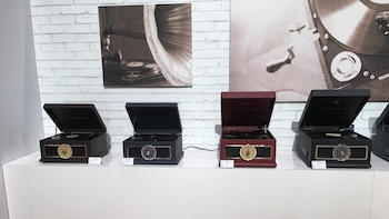 Variedad de tocadiscos Victrola