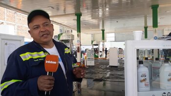 Ricardo Juárez, despachador de gasolina,