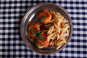 “Mi milanesa napolitana”: milanesas, sorrentinos