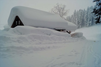 Una vivienda cubierta de nieve
