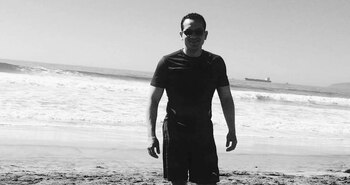 El especialista recibió dos tiros