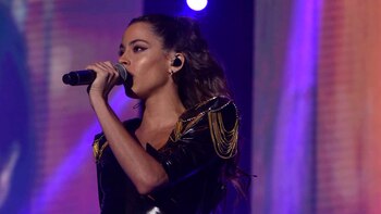 Tini en pleno recital del