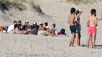 Montoya está en el medio