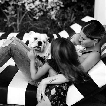 La China Suárez con Rufina,