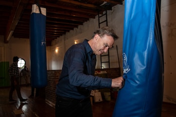 Pichetto visitó un club de