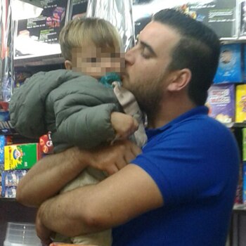 Julen junto a su papá
