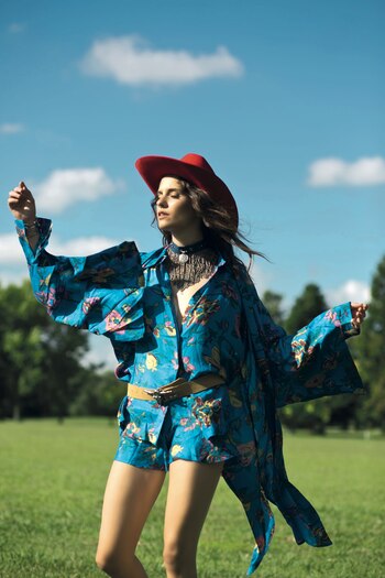 Camisa, short y kimono de