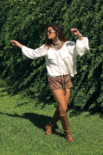 Camisa amplia ($ 1.700, Clara