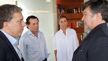 Pelegrina, en diálogo con Dujovne, Sica y Bircher, planteó la necesidad de que el Banco Nación otorgue beneficios a los clientes del banco que fueron afectados por las inundaciones.
