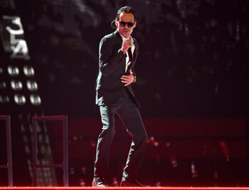 Marc Anthony interpreta “Está rico”
