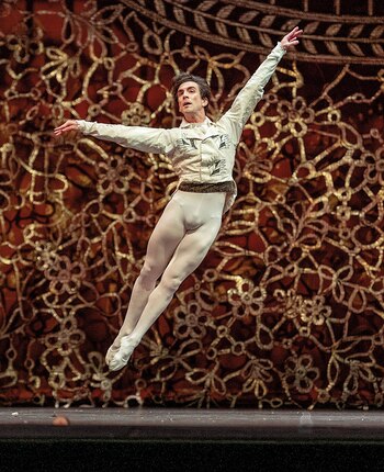 En Cascanueces, la puesta con