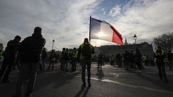 (Photo by Valery HACHE /