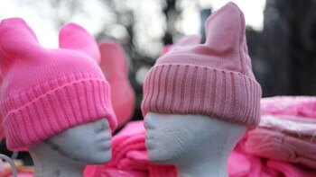 Los gorros rosa son una